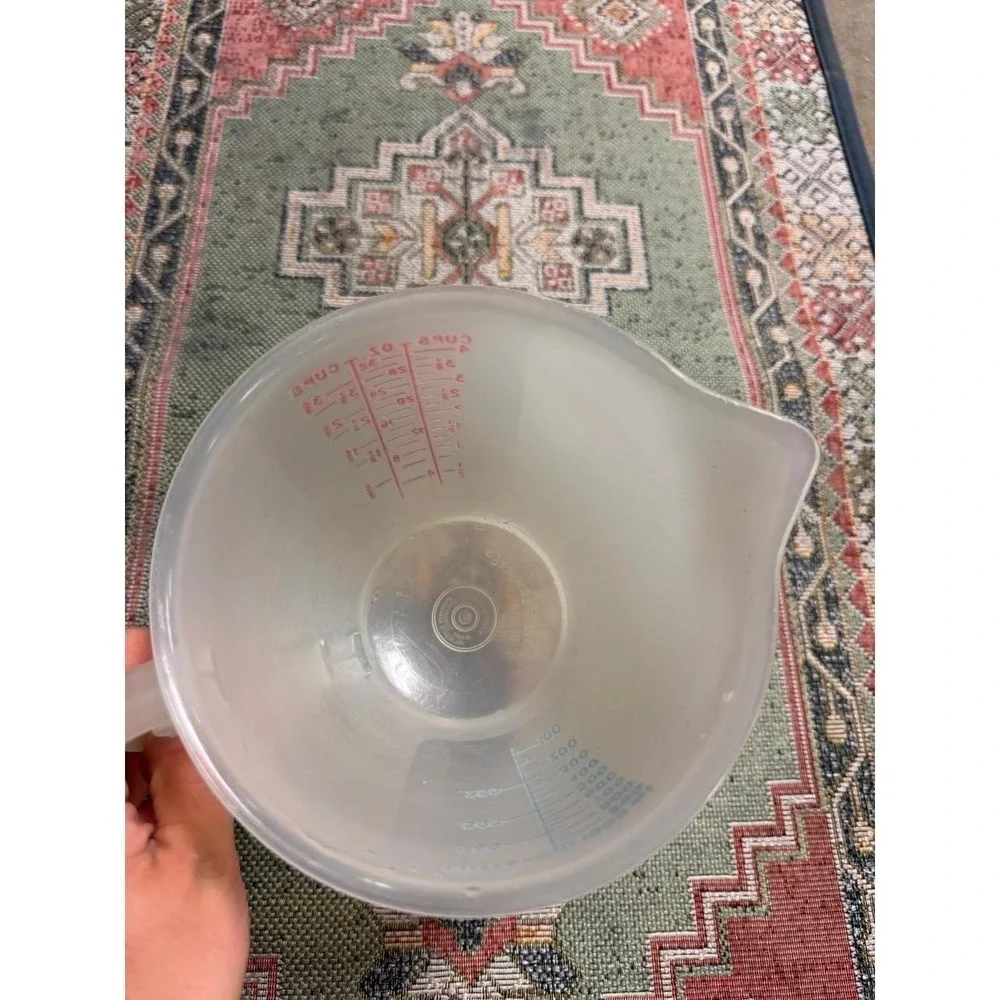 Tupperware Vintage Mix-N-Pour Pitcher 1 Liter 4 Cup 32 oz Clear Plastic